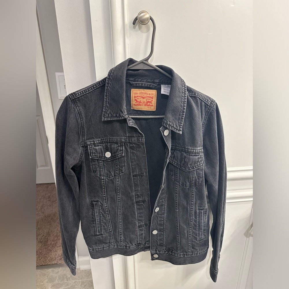 Levi black denim jean jacket